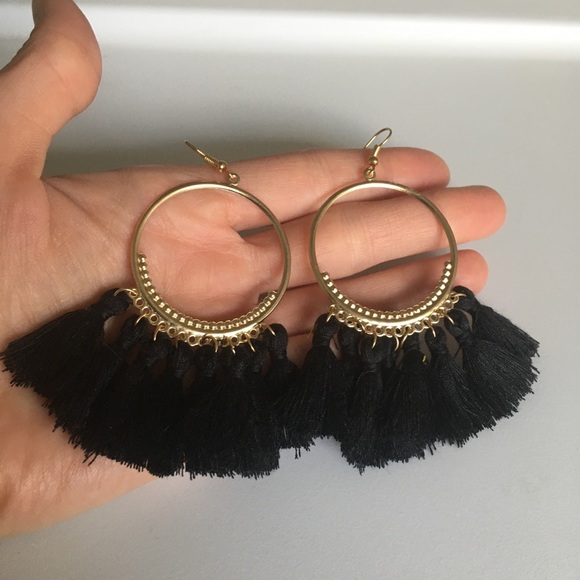 Black and Gold Fan Shaped Tasseled Earrings - Picture 1 of 9